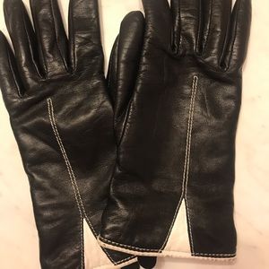 Leather gloves